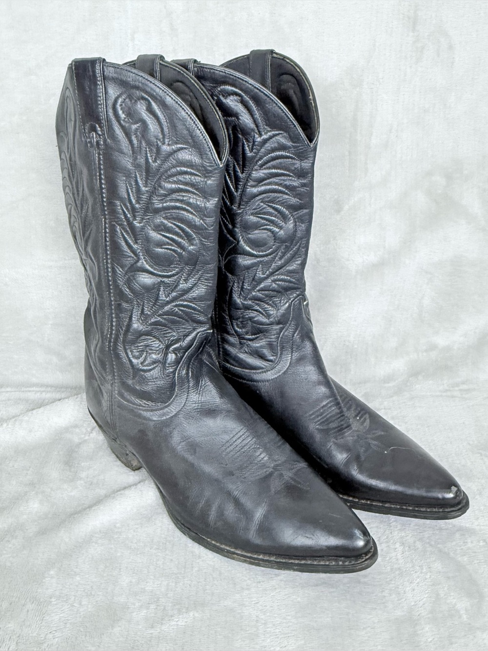 Women’s Size 8.5 Black Western Cowboy Boots Pointed Toe Embroidered